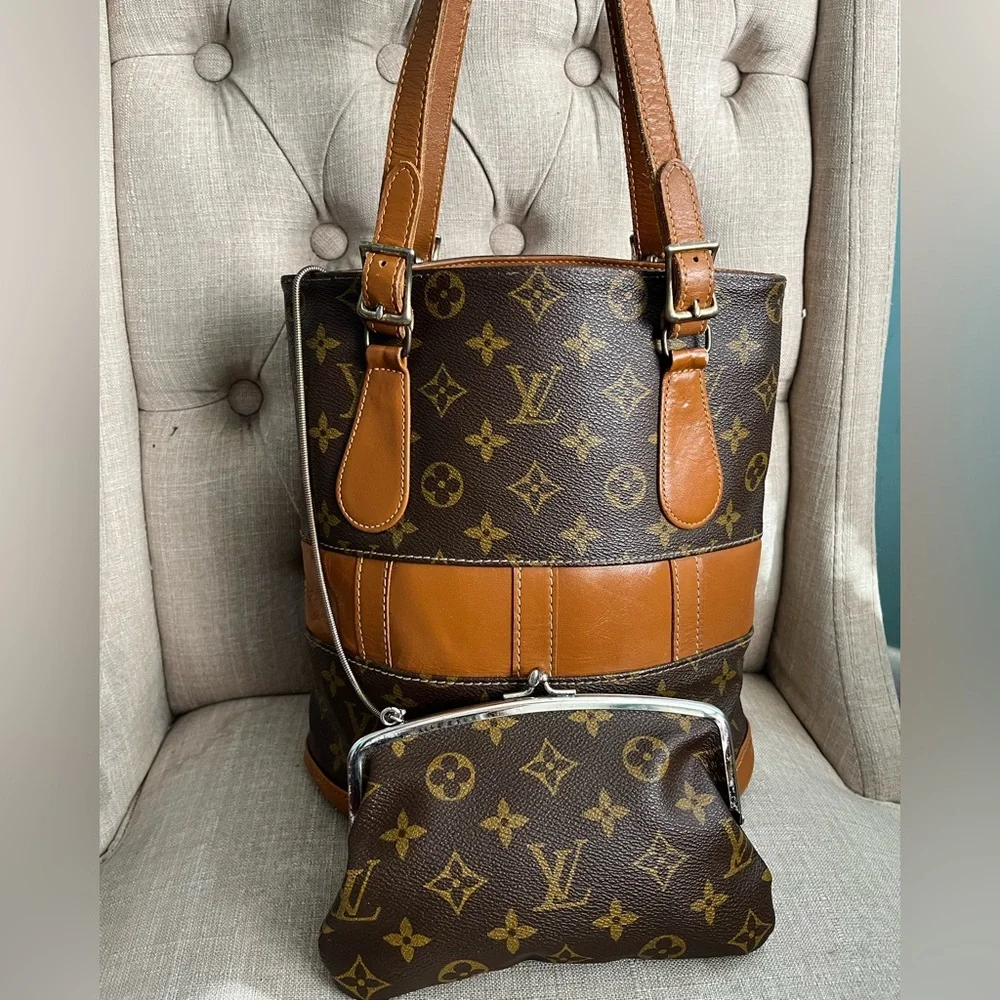 Louis Vuitton set Bucket Bag w/Coin Purse set 1970s vintage - Picture 3 of 16